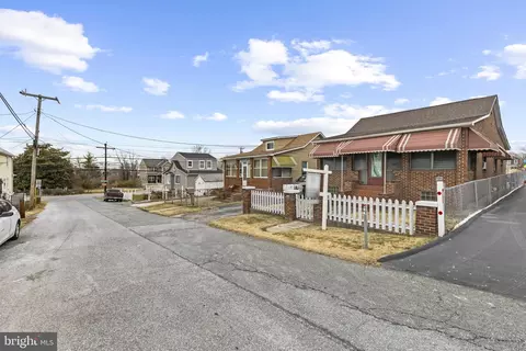 View/Area - 7627 Carson Ave, Baltimore, MD 21224 photo 1 of 6