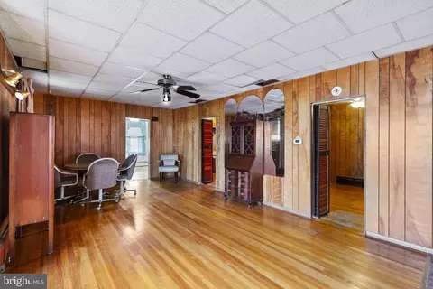 Living - 7627 Carson Ave, Baltimore, MD 21224 photo 3 of 4