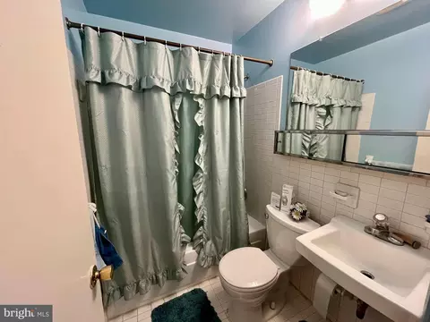 1014 Stormont Cir, Halethorpe, MD 21227 photo 9