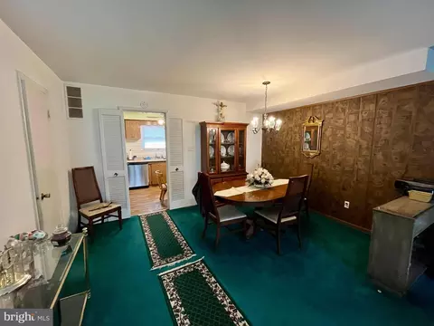 1014 Stormont Cir, Halethorpe, MD 21227 photo 5