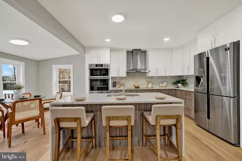 Kitchen - 550 Hampton Ln, Towson, MD 21286 photo 1 of 5