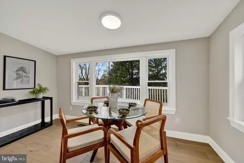 Dining - 550 Hampton Ln, Towson, MD 21286 photo 1 of 2