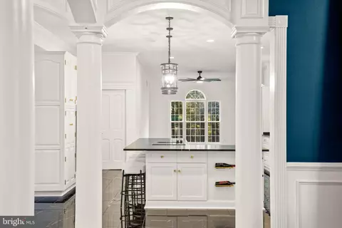 Entry Way - 8 Glenberry Ct, Phoenix, MD 21131 photo 4 of 5