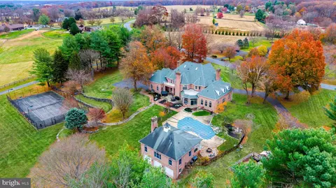 View/Area - 8 Glenberry Ct, Phoenix, MD 21131 photo 4 of 4