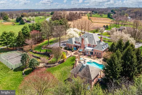 View/Area - 8 Glenberry Ct, Phoenix, MD 21131 photo 1 of 4