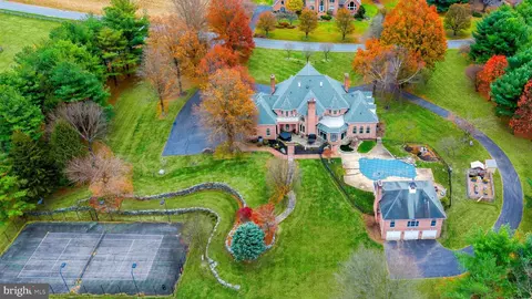 View/Area - 8 Glenberry Ct, Phoenix, MD 21131 photo 3 of 4