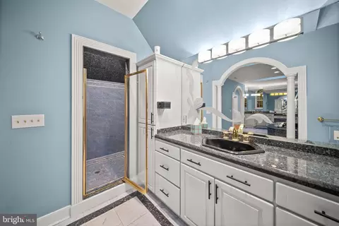 Bath - 8 Glenberry Ct, Phoenix, MD 21131 photo 1 of 4