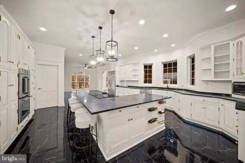 Kitchen - 8 Glenberry Ct, Phoenix, MD 21131 photo 3 of 5