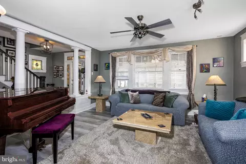 Living - 808 Warwick Rd, Baltimore, MD 21229 photo 1 of 1