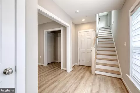 Entry Way - 412 Virginia Ave, Towson, MD 21286 photo 1 of 5