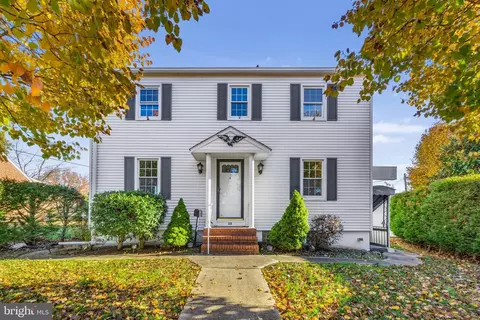 13 Harrison Ave N, Middle River, MD 21220