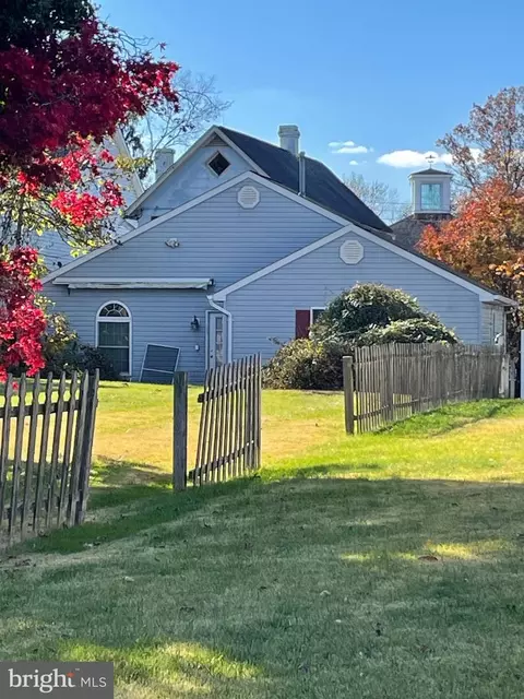 Exterior - 1807 Sutton Ave, Halethorpe, MD 21227 photo 2 of 4