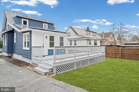 Exterior - 4513 Raspe Ave, Baltimore, MD 21206 photo 5 of 10