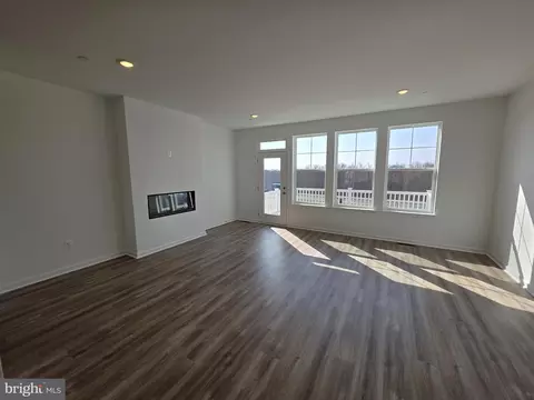 11279 Davisar Rd #111, White Marsh, MD 21162 photo 4