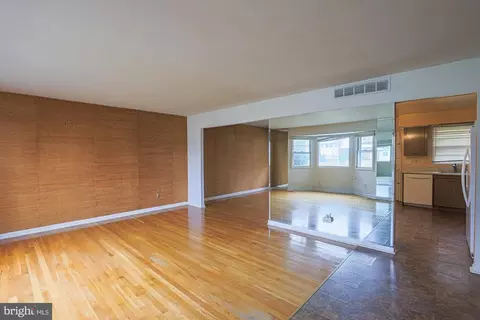 Living - 2607 Smith Ave, Baltimore, MD 21209 photo 1 of 4