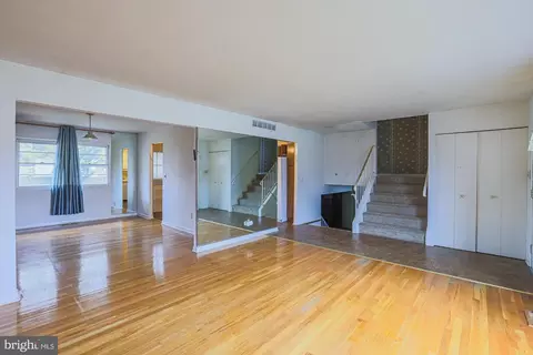 Living - 2607 Smith Ave, Baltimore, MD 21209 photo 2 of 4