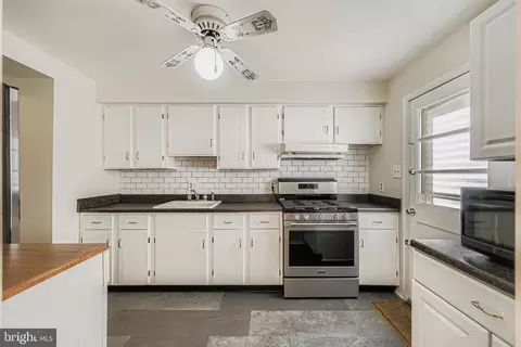 658 Kingston Rd, Middle River, MD 21220 photo 14