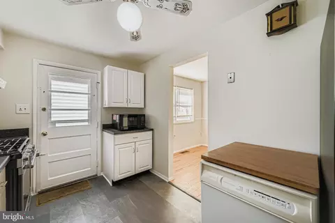 658 Kingston Rd, Middle River, MD 21220 photo 11