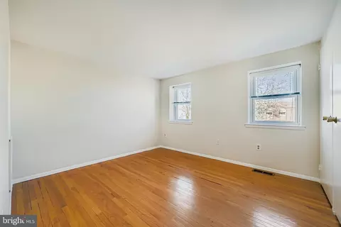 658 Kingston Rd, Middle River, MD 21220 photo 15
