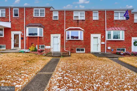 934 Regina Dr, Halethorpe, MD 21227