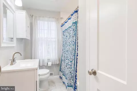 Bath - 122 Regester Ave, Baltimore, MD 21212 photo 1 of 2
