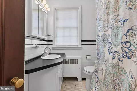 Bath - 421 Regester Ave, Baltimore, MD 21212 photo 2 of 3