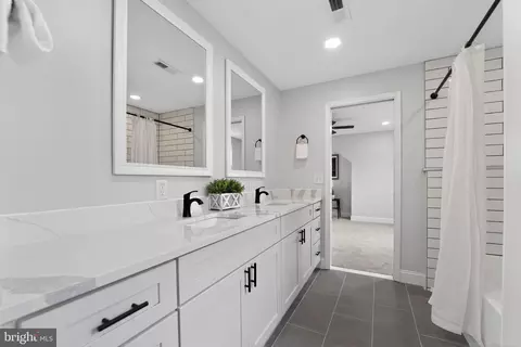 Bath - 1200 Seneca Rd, Middle River, MD 21220 photo 1 of 7