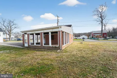 Exterior - 1200 Seneca Rd, Middle River, MD 21220 photo 3 of 4