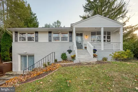 1013 Trickling Brook Rd, Cockeysville, MD 21030
