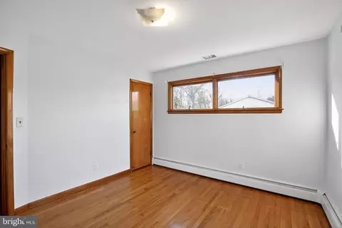 Bedroom - 1110 Seneca Rd, Middle River, MD 21220 photo 5 of 7