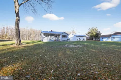 Exterior - 1110 Seneca Rd, Middle River, MD 21220 photo 2 of 3