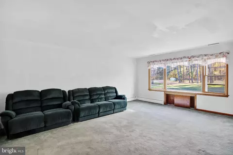 Living - 1110 Seneca Rd, Middle River, MD 21220 photo 2 of 3