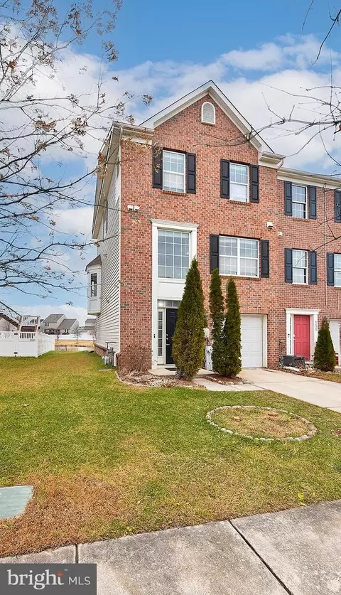 8427 Stansbury Lake Dr, Baltimore, MD 21222