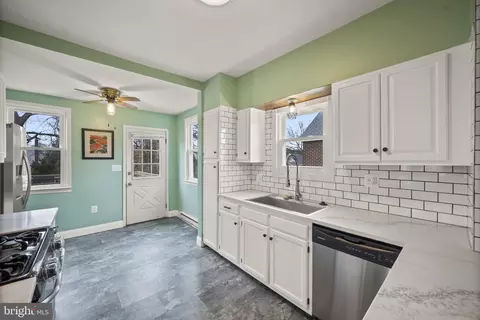 4 Elinor Ave, Baltimore, MD 21206 photo 6
