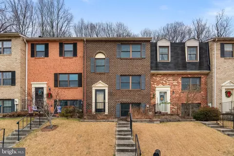 23 Oak Shadows Ct, Catonsville, MD 21228