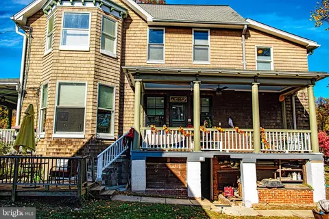 Exterior - 1537 S Rolling, Halethorpe, MD 21227 photo 3 of 6
