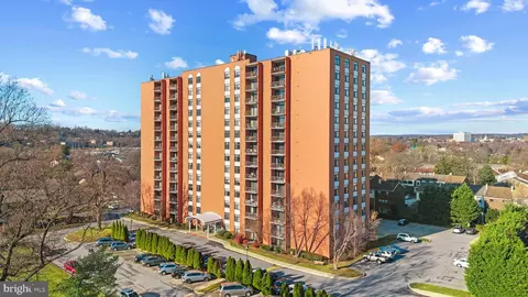 1 Smeton Pl #402, Towson, MD 21204