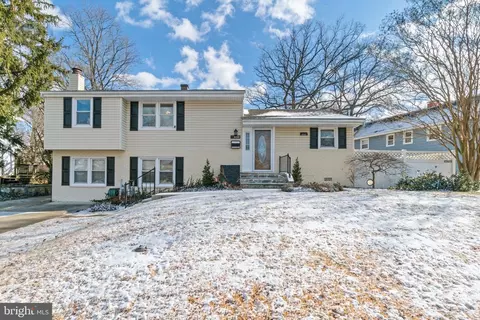 1305 Warwick Dr, Lutherville Timonium, MD 21093