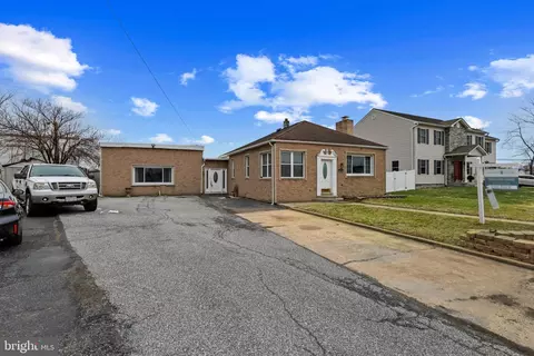 2705 Delk Ct, Dundalk, MD 21222