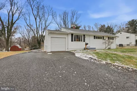 37 Wengate Rd, Owings Mills, MD 21117