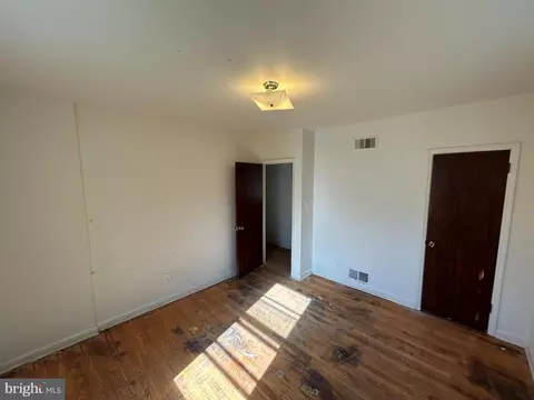 Bedroom - 323 Third Ave, Lansdowne, MD 21227 photo 3 of 5