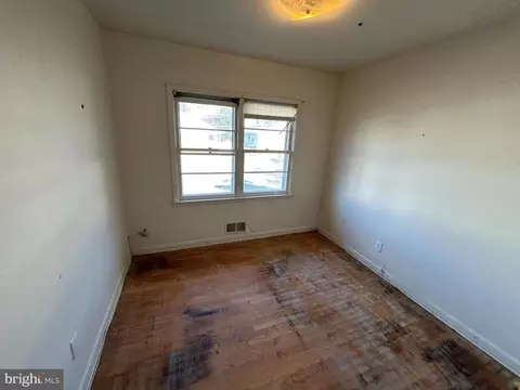Bedroom - 323 Third Ave, Lansdowne, MD 21227 photo 4 of 5