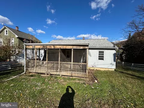 Exterior - 323 Third Ave, Lansdowne, MD 21227 photo 4 of 4
