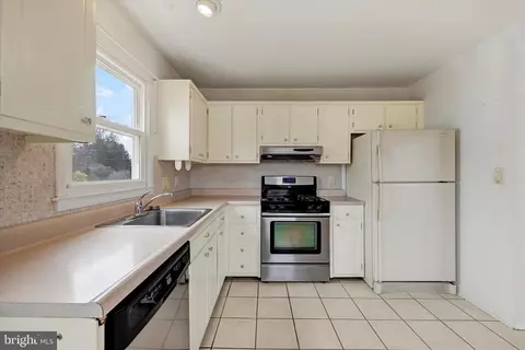Kitchen - 4108 Baker Ln, Nottingham, MD 21236 photo 1 of 2