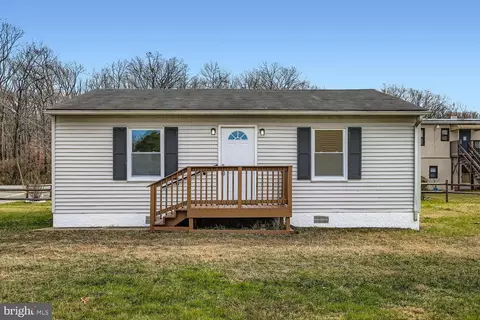 2542 Sycamore Ave, Sparrows Point, MD 21219 photo 2