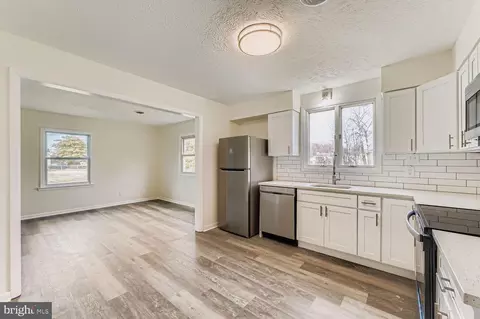 2542 Sycamore Ave, Sparrows Point, MD 21219 photo 11