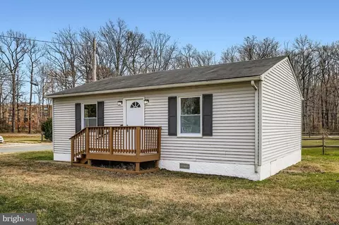 2542 Sycamore Ave, Sparrows Point, MD 21219 photo 3