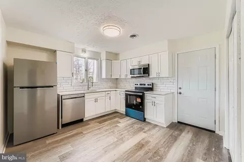 2542 Sycamore Ave, Sparrows Point, MD 21219 photo 9