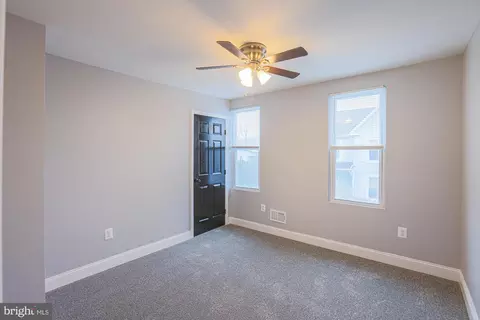 Entry Way - 9 Glenmore Ave, Baltimore, MD 21206 photo 6 of 7
