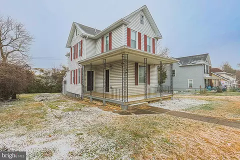 Exterior - 9 Glenmore Ave, Baltimore, MD 21206 photo 4 of 7